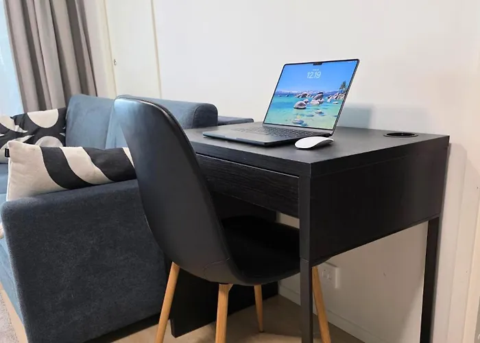 Rahulihomes Centre 1 Bedroom Terrace 100mb Wi-fi 3min Train Station